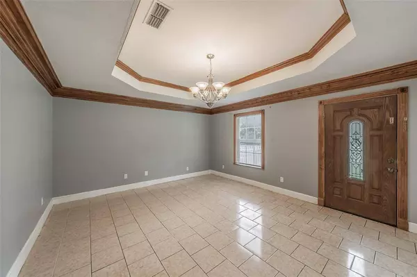 312 N Wood Street, Cleburne, TX 76033