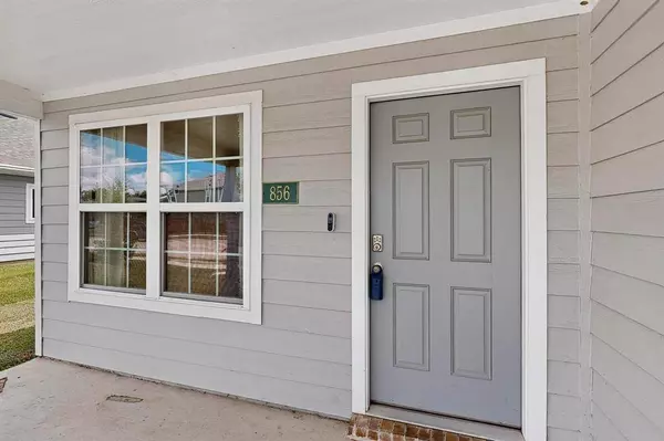 856 Towngreen Drive, Cleburne, TX 76031