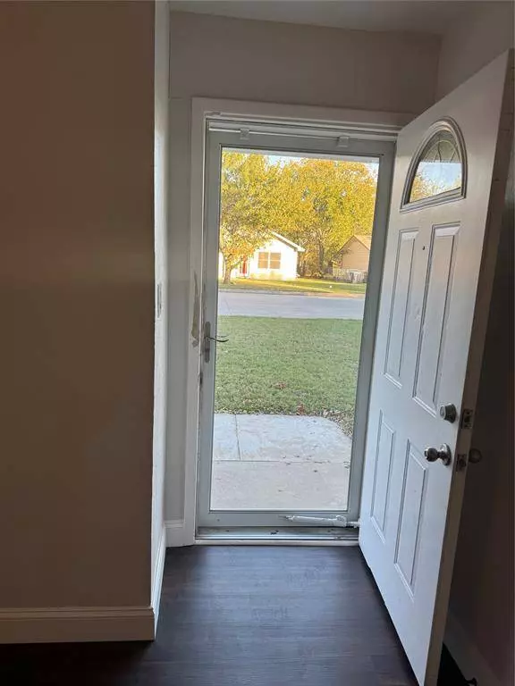 3720 Carey Street, Fort Worth, TX 76119