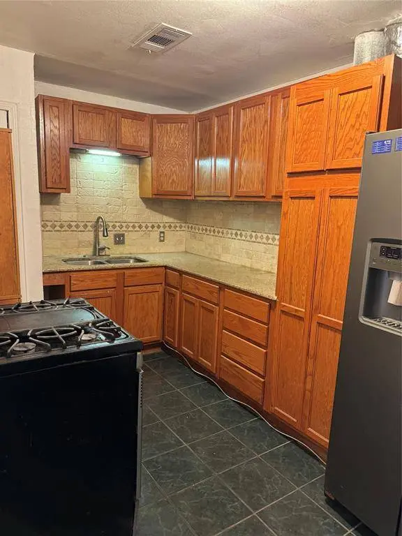 1704 Bell Avenue, Blue Mound, TX 76131