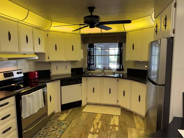 41 LAFITTE DR, Nokomis, FL 34275