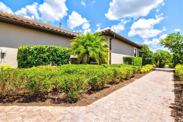 10254 MORNING MIST LN, Sarasota, FL 34241