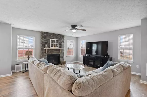 128 Regatta Park Drive, Fairborn, OH 45324