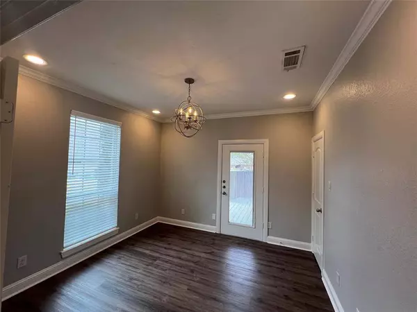 4916 Ridglea Hills Court, Fort Worth, TX 76116