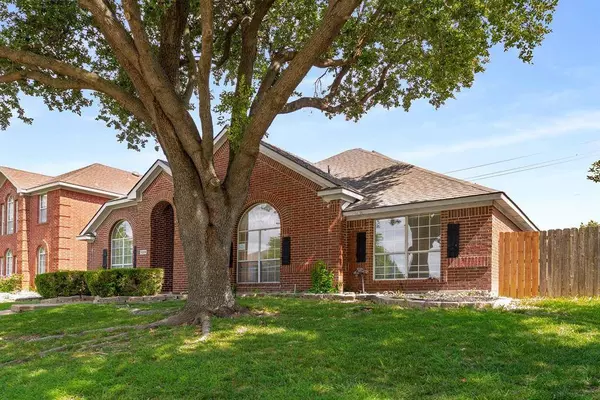 9209 Woodlake Drive, Rowlett, TX 75088