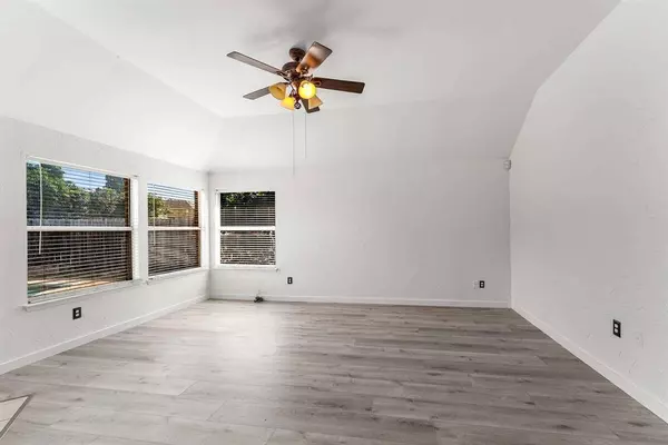 9209 Woodlake Drive, Rowlett, TX 75088