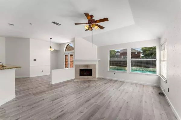 9209 Woodlake Drive, Rowlett, TX 75088