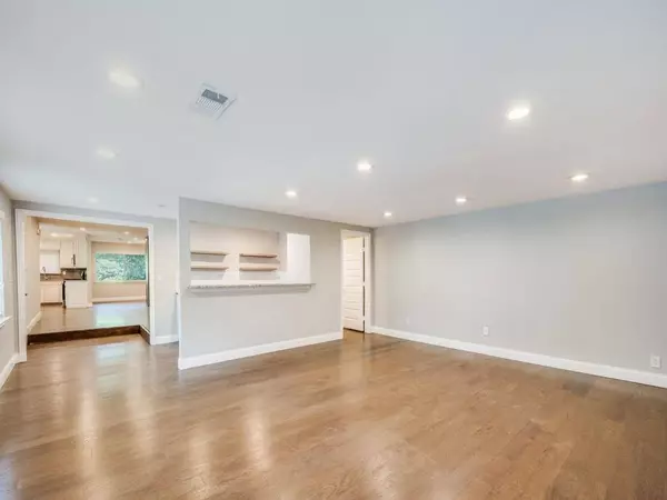 3908 Micki Lynn Avenue, Fort Worth, TX 76107