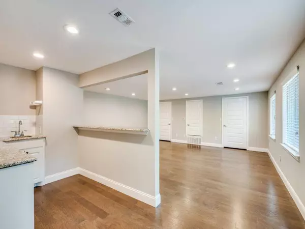 3908 Micki Lynn Avenue, Fort Worth, TX 76107