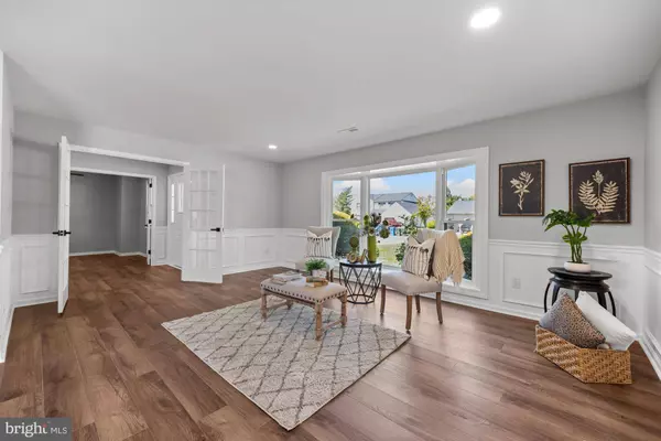 509 LONGSTONE DR, Cherry Hill, NJ 08003