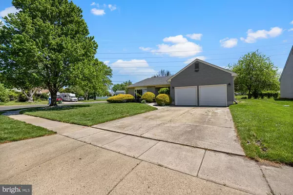 509 LONGSTONE DR, Cherry Hill, NJ 08003