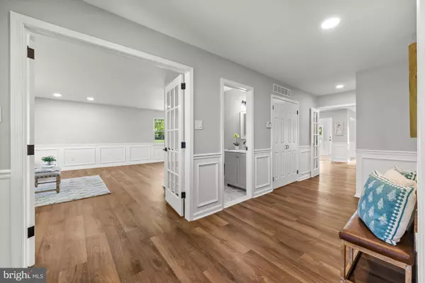 509 LONGSTONE DR, Cherry Hill, NJ 08003