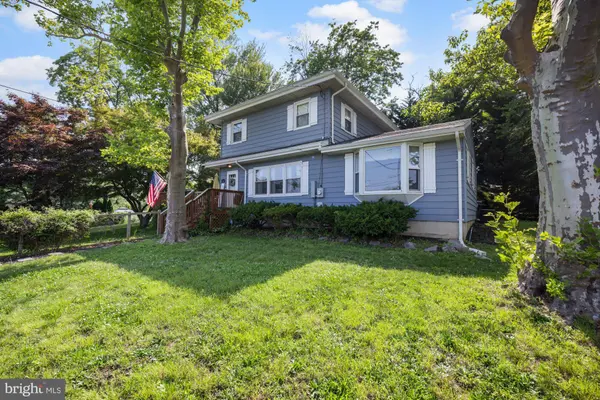 200 CRESTVIEW AVE, Blackwood, NJ 08012