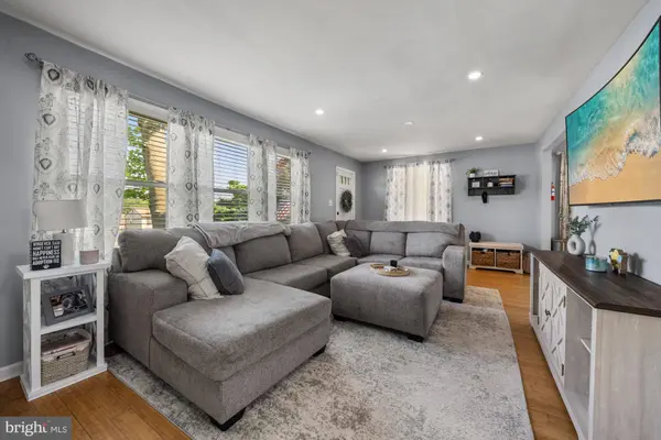 200 CRESTVIEW AVE, Blackwood, NJ 08012