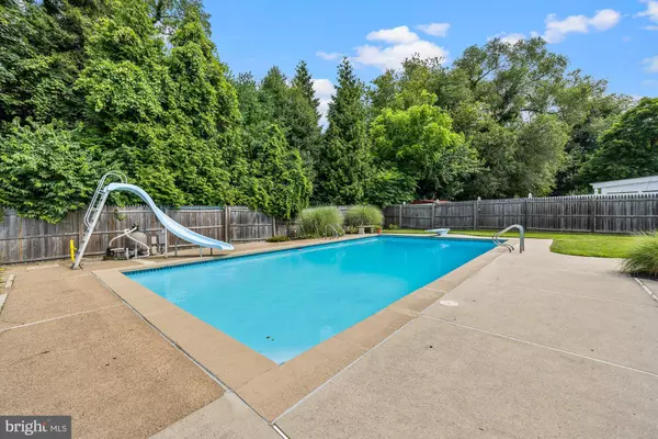 1869 W POINT DR, Cherry Hill, NJ 08003