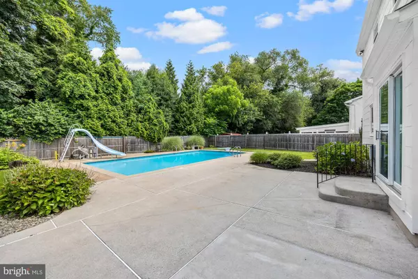 1869 W POINT DR, Cherry Hill, NJ 08003