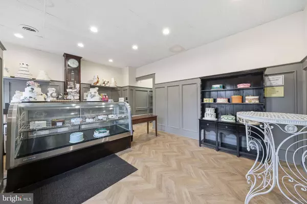 31 S BROAD ST, Woodbury, NJ 08096