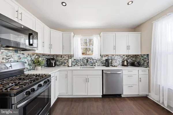 6 MASON CT, Pine Hill, NJ 08021