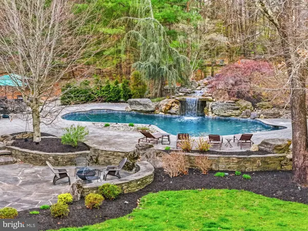 6 BRECKENRIDGE DR, Shamong, NJ 08088