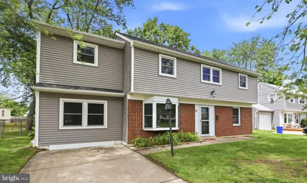31 HERITAGE RD, Marlton, NJ 08053