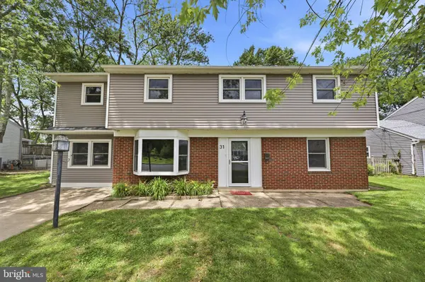 31 HERITAGE RD, Marlton, NJ 08053