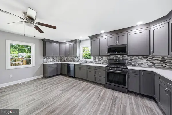 31 HERITAGE RD, Marlton, NJ 08053