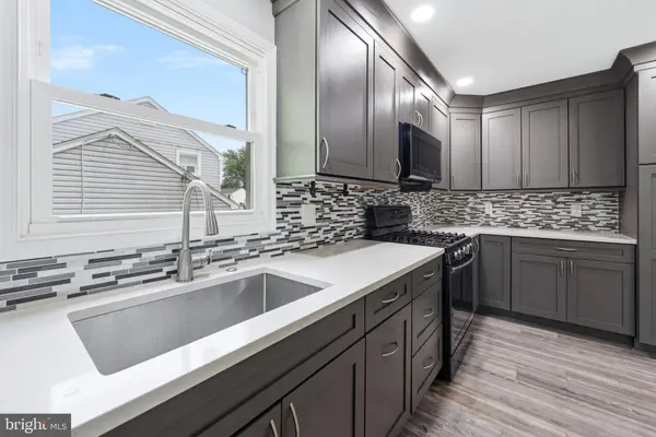 31 HERITAGE RD, Marlton, NJ 08053