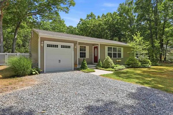 302 Dogwood Ave, Egg Harbor Township, NJ 08234