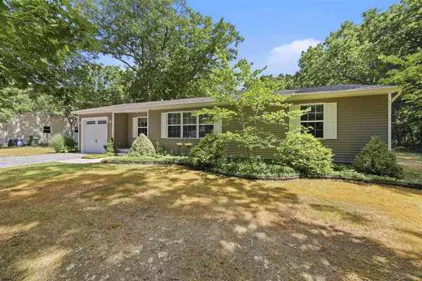 302 Dogwood Ave, Egg Harbor Township, NJ 08234