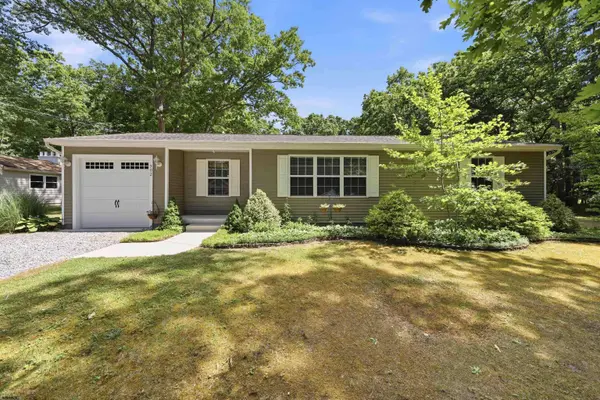 302 Dogwood Ave, Egg Harbor Township, NJ 08234