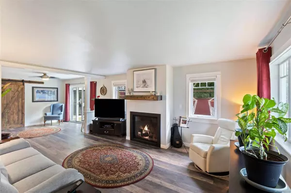 9913 Maple St, Chemainus, BC V0R 1K1