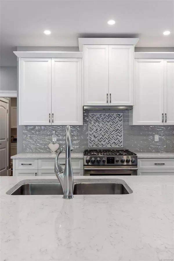 2605 Timber Ridge Rd, Shawnigan Lake, BC V0R 2W1