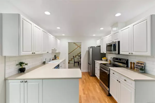 520 Marsett Pl #35, Saanich, BC V8Z 7J1