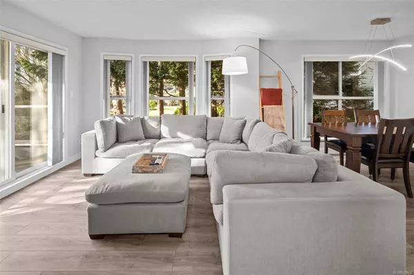 1710 Fort St #202, Victoria, BC V8R 1J2