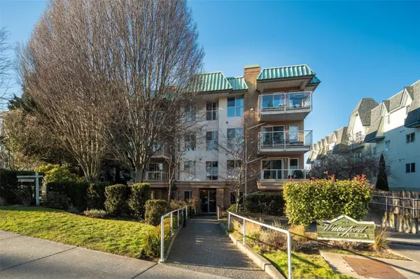 1710 Fort St #202, Victoria, BC V8R 1J2