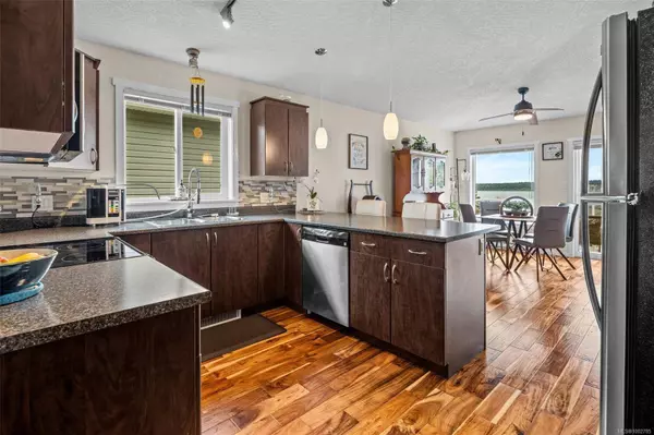 2740 Stautw Rd #6, Central Saanich, BC V8M 0A8