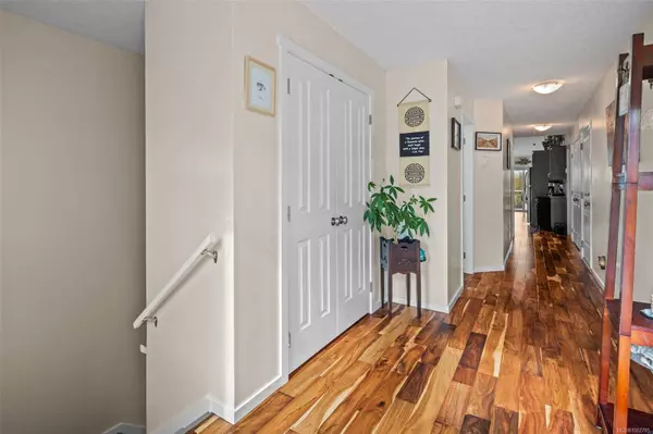 2740 Stautw Rd #6, Central Saanich, BC V8M 0A8