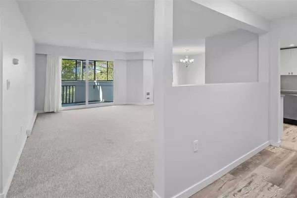 1012 Collinson St #306, Victoria, BC V8V 3C1