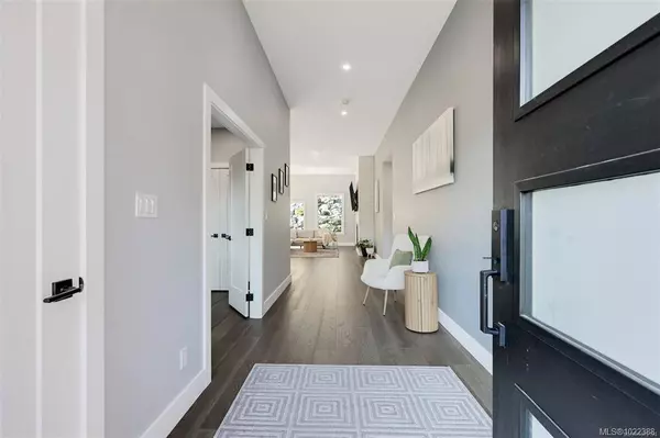 847 Bucktail Rd, Mill Bay, BC V0R 2P1