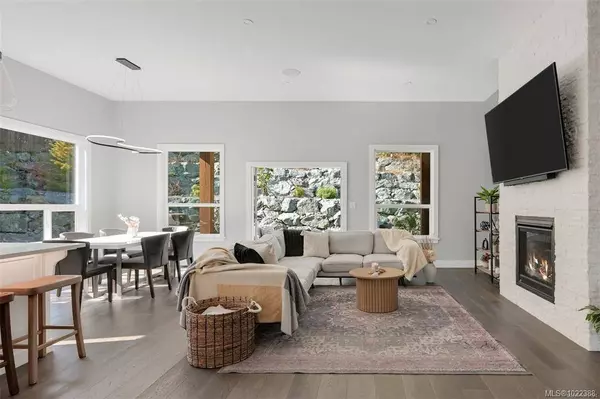 847 Bucktail Rd, Mill Bay, BC V0R 2P1