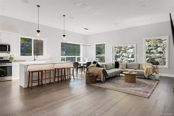 847 Bucktail Rd, Mill Bay, BC V0R 2P1