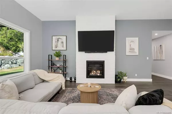 847 Bucktail Rd, Mill Bay, BC V0R 2P1