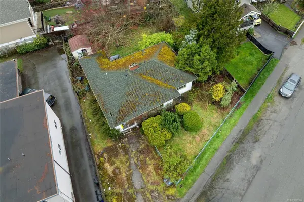 3330 Harriet Rd, Saanich, BC V8Z 3S4