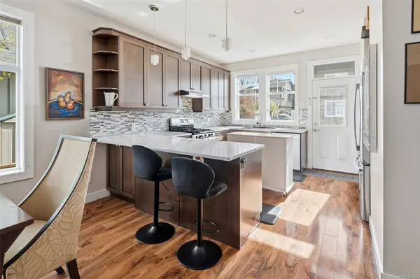 23 Pilot St, Victoria, BC V8V 2A5