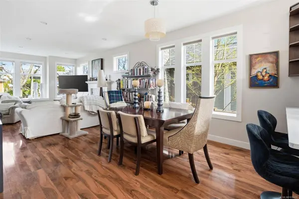 23 Pilot St, Victoria, BC V8V 2A5