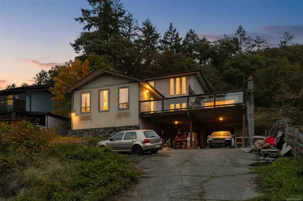 2486 Jeanine Dr, Langford, BC V9B 4Y1