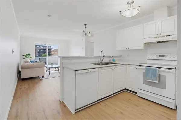 827 North Park St #415, Victoria, BC V8W 3Y3