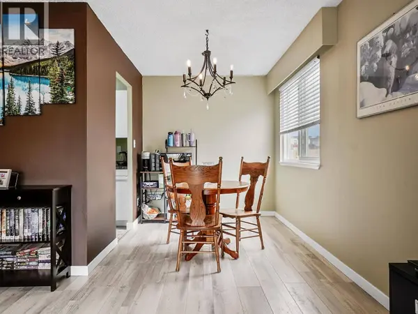 12096 222 ST #207, Maple Ridge, BC V2X5W1