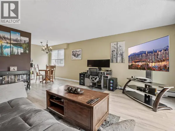 12096 222 ST #207, Maple Ridge, BC V2X5W1