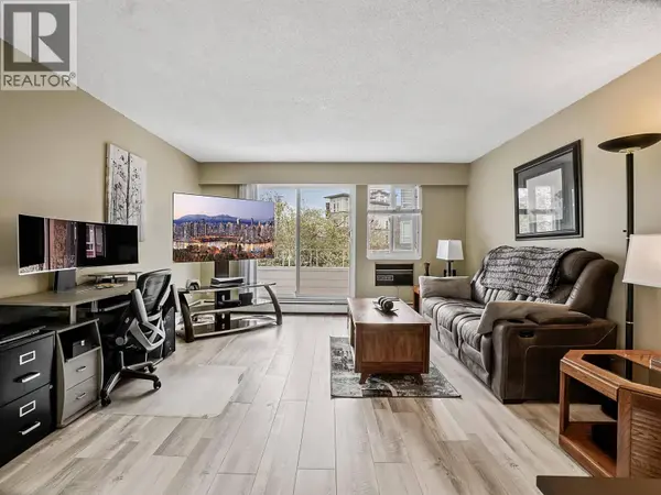 12096 222 ST #207, Maple Ridge, BC V2X5W1